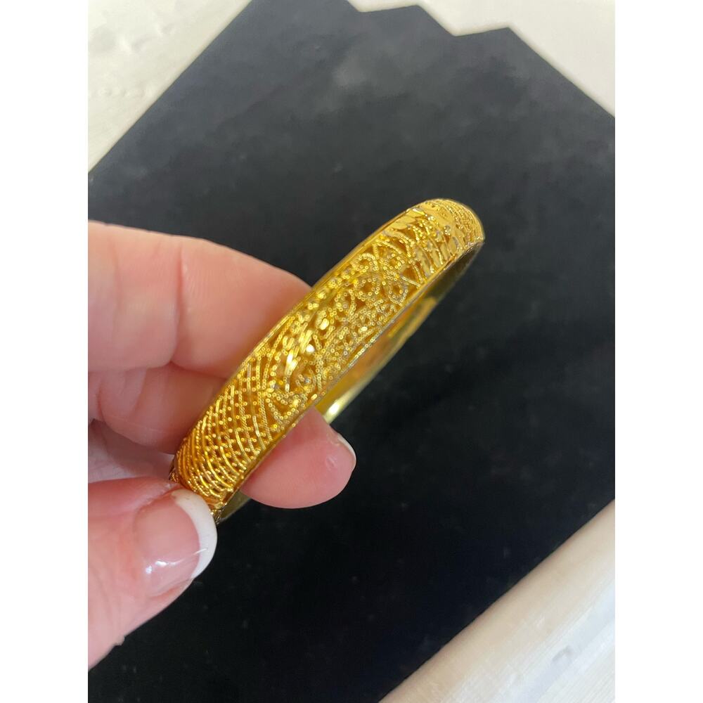 Women's Gold Metal Middle Eastern Style Bangle Bracelet GUC